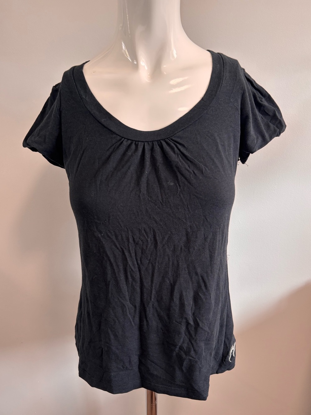 Y2K Garage Black Scoop Neck Short Sleeve Top